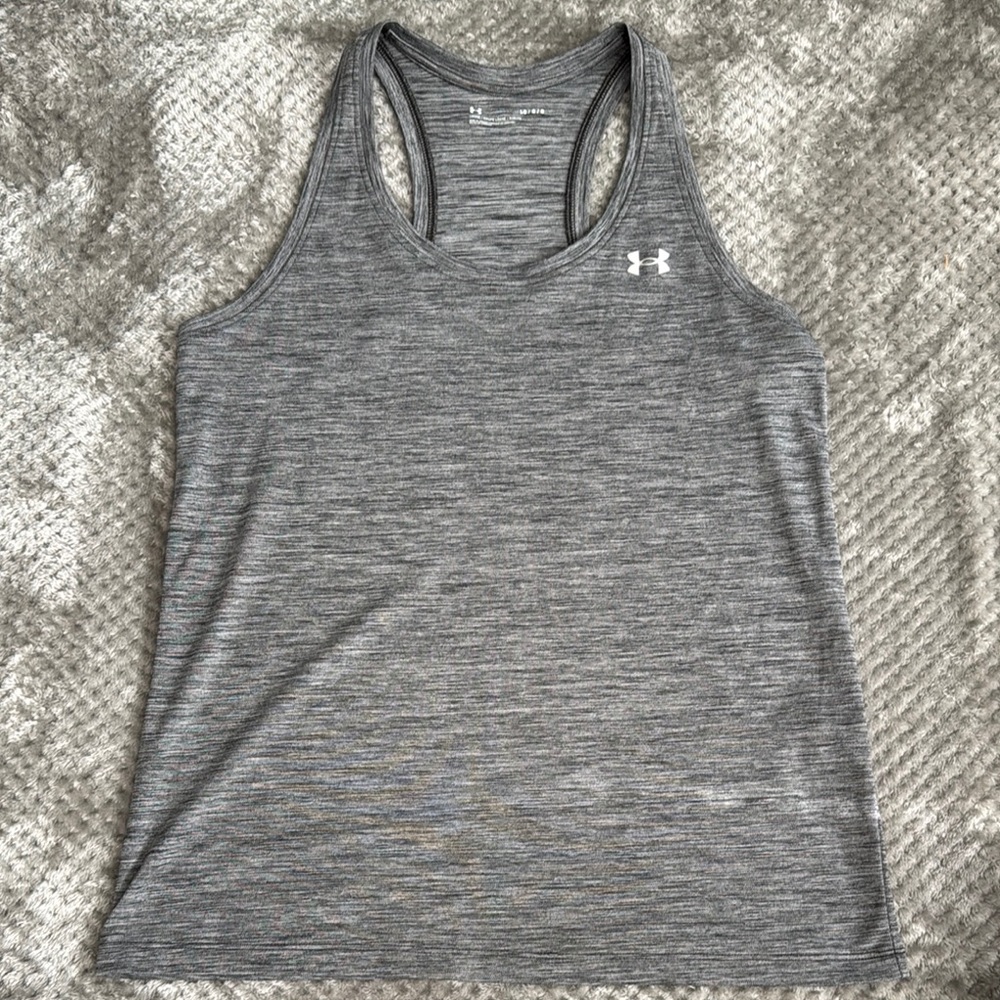 Under Armour Gray Tank Top Women’s Loose fit size L Large